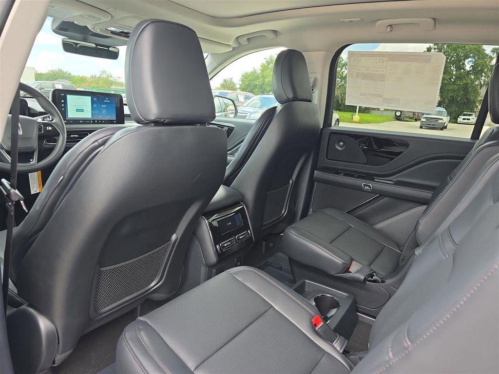 new 2025 Lincoln Aviator car, priced at $53,410