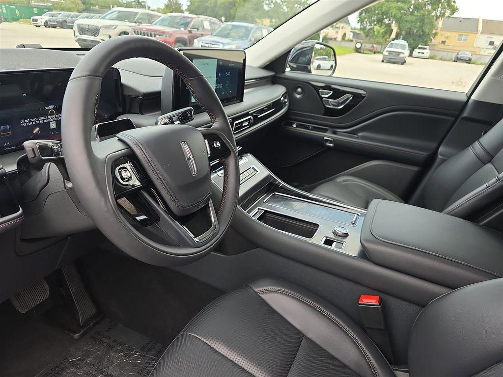 new 2025 Lincoln Aviator car, priced at $53,410