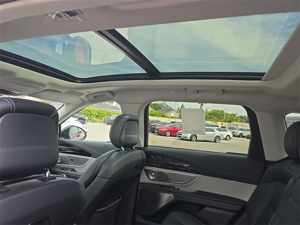 new 2025 Lincoln Nautilus car, priced at $64,954