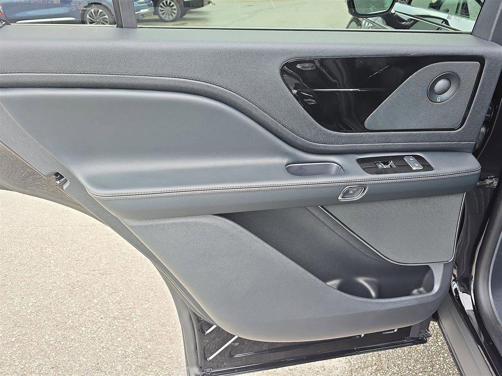 new 2025 Lincoln Aviator car, priced at $59,410