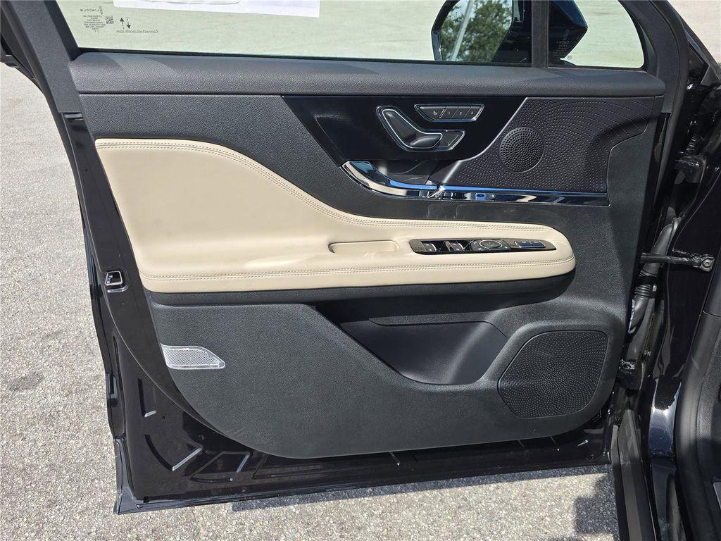 new 2025 Lincoln Corsair car, priced at $34,756