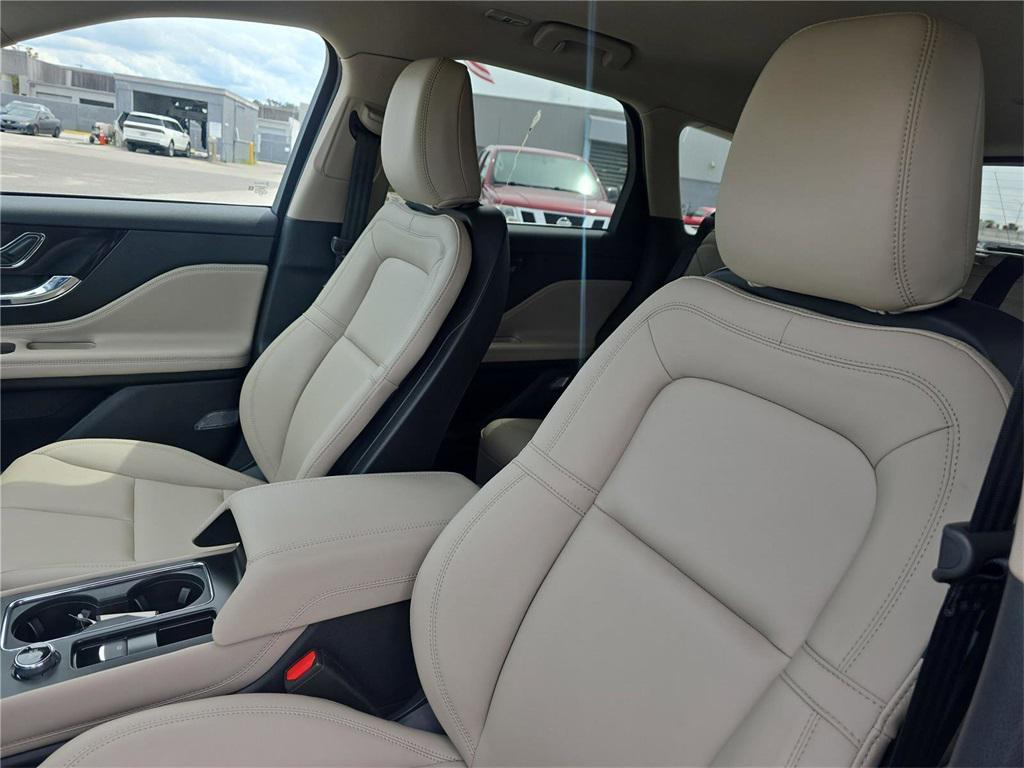 new 2025 Lincoln Corsair car, priced at $39,725