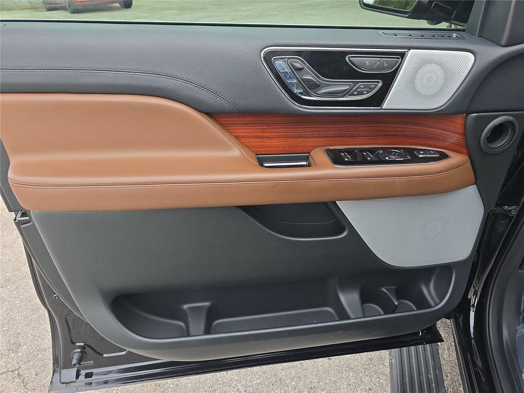 used 2024 Lincoln Navigator car, priced at $77,998