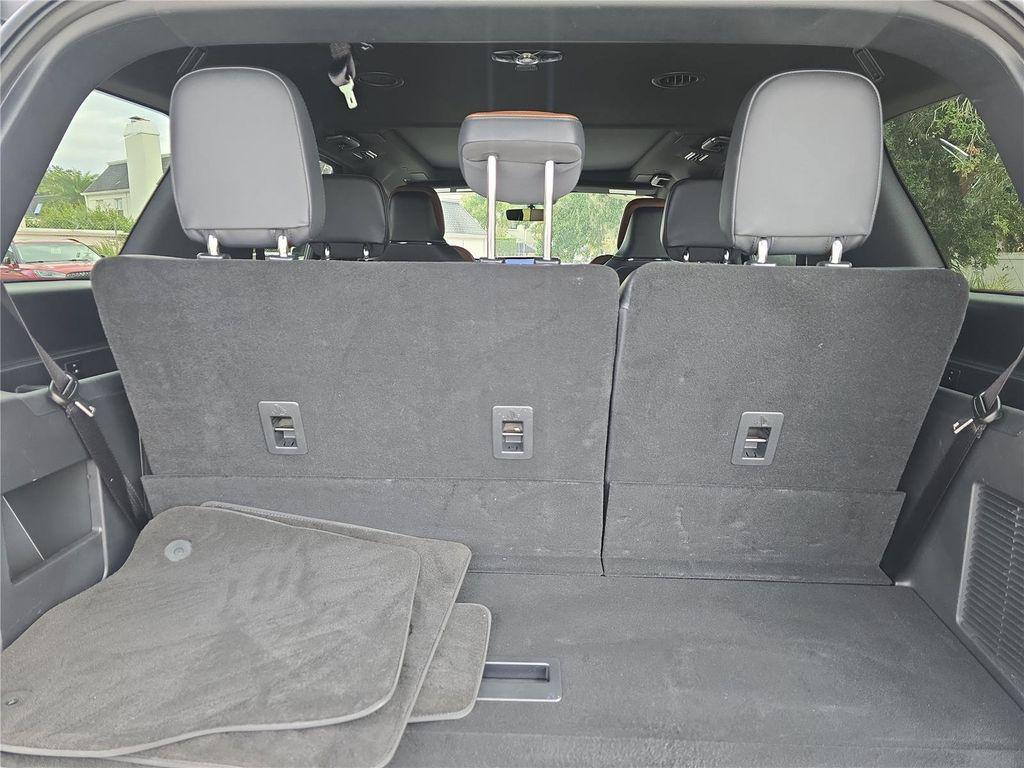 used 2024 Lincoln Navigator car, priced at $77,998