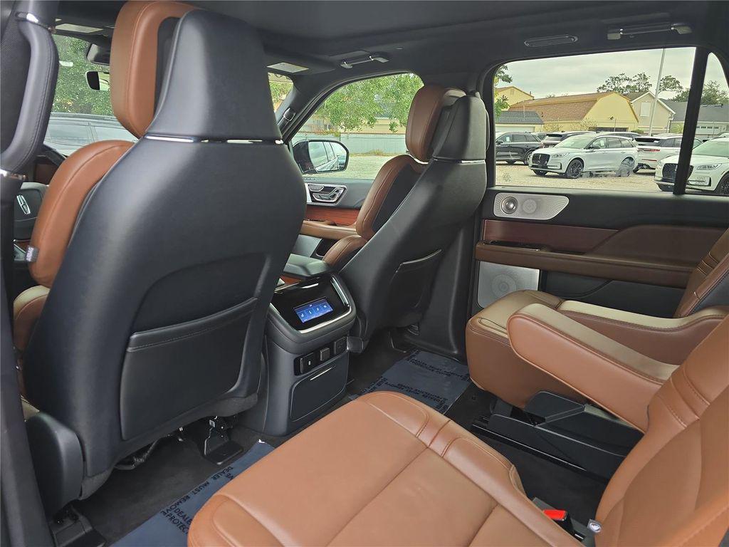 used 2024 Lincoln Navigator car, priced at $77,998