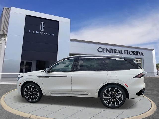 new 2024 Lincoln Nautilus car, priced at $75,095