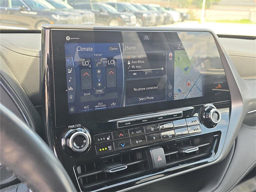 used 2021 Toyota Highlander car, priced at $37,434