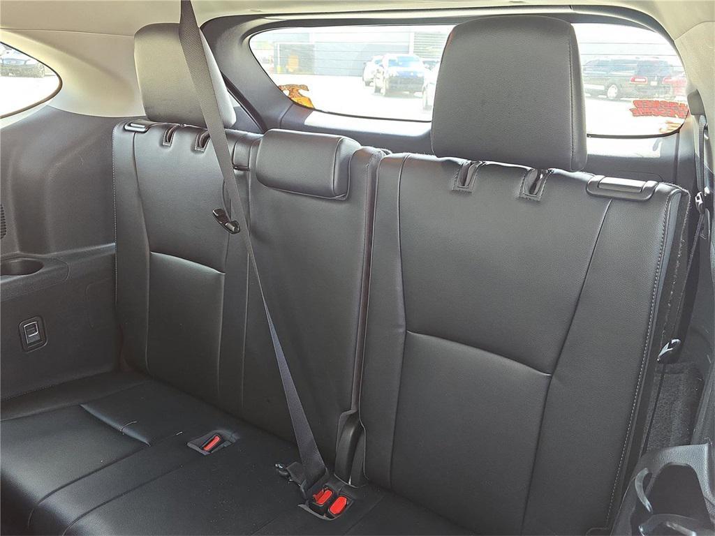 used 2021 Toyota Highlander car, priced at $37,434
