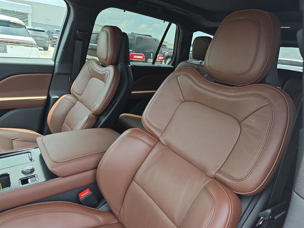new 2025 Lincoln Aviator car, priced at $74,131