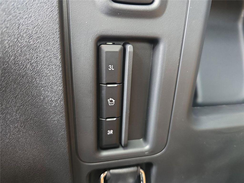 new 2025 Lincoln Navigator car, priced at $123,190