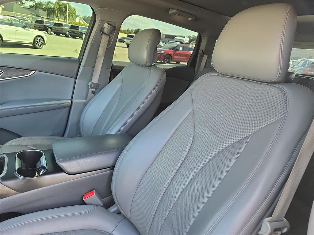 used 2019 Lincoln Nautilus car, priced at $15,998
