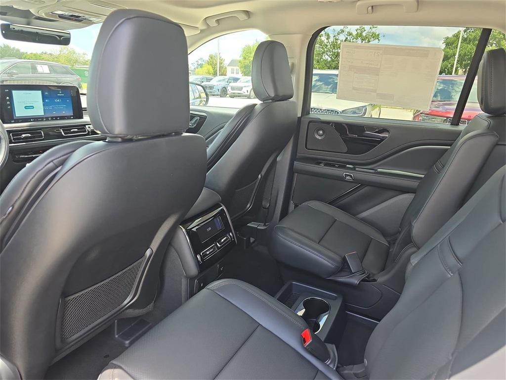 new 2025 Lincoln Aviator car, priced at $61,910