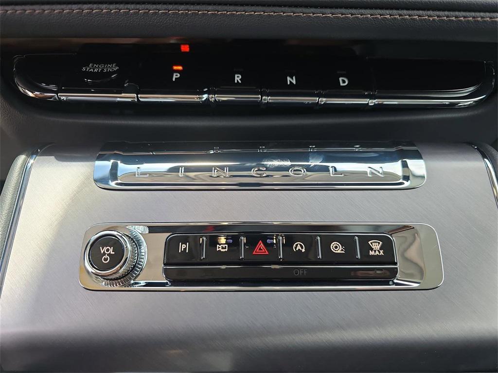 new 2025 Lincoln Aviator car, priced at $61,910