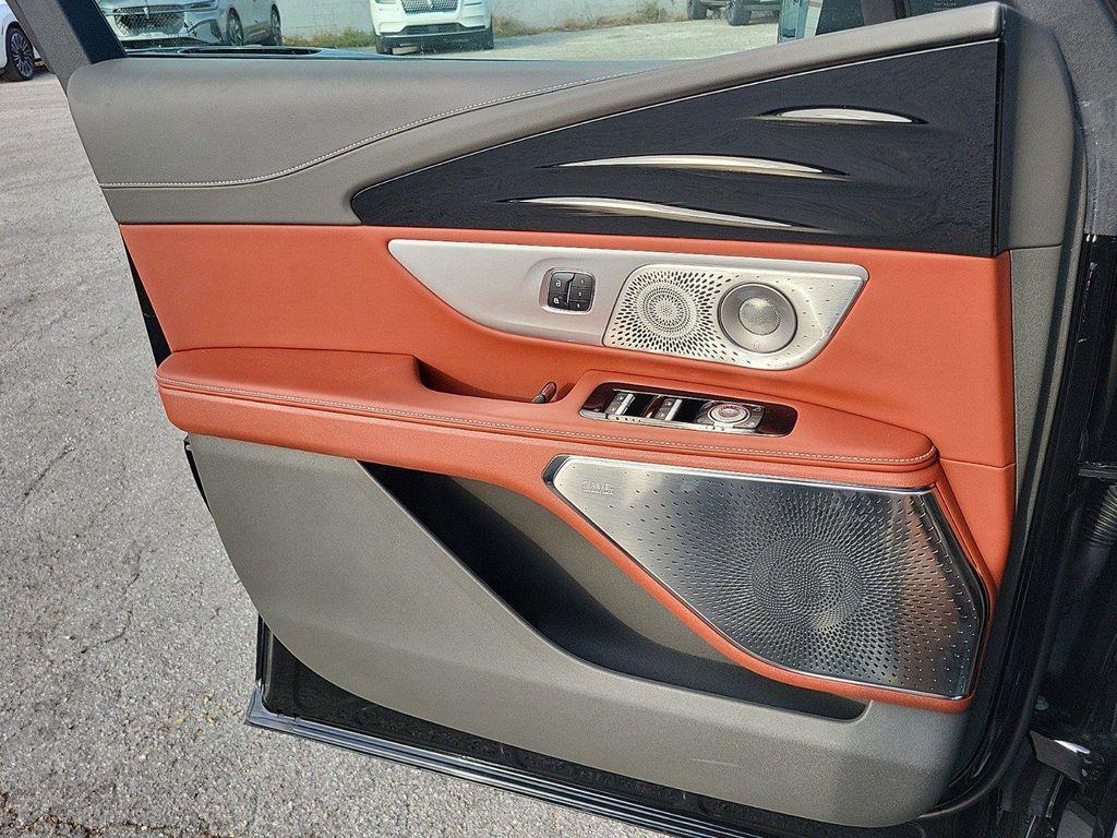 new 2024 Lincoln Nautilus car, priced at $69,445