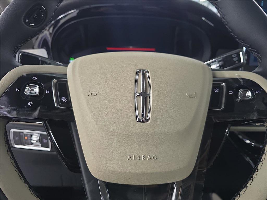 new 2025 Lincoln Corsair car, priced at $39,725