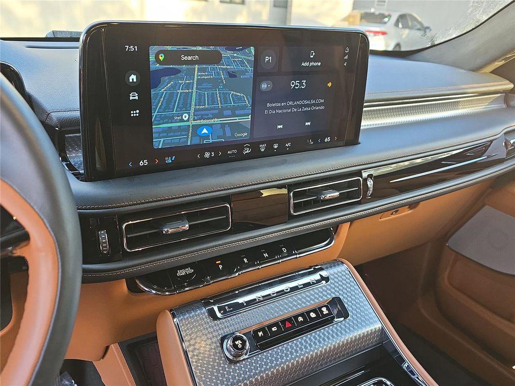 new 2025 Lincoln Aviator car, priced at $86,275