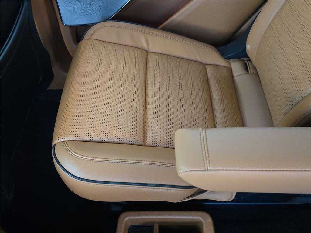 new 2025 Lincoln Aviator car, priced at $86,275