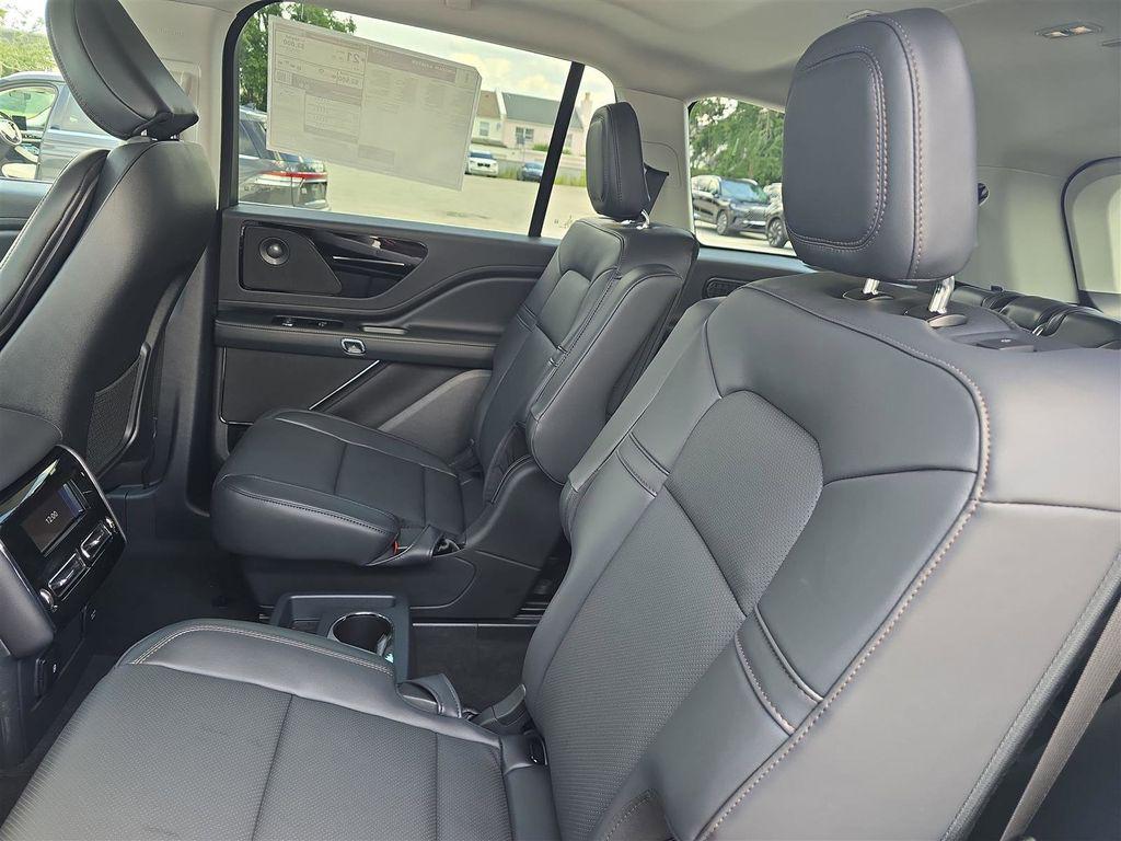 new 2025 Lincoln Aviator car, priced at $53,410