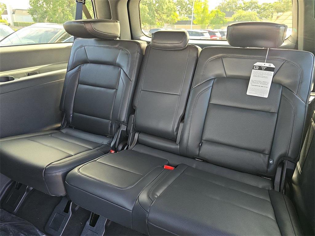 new 2025 Lincoln Navigator car, priced at $107,550