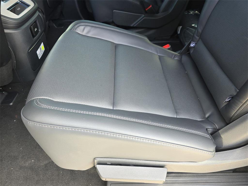 new 2025 Lincoln Navigator car, priced at $107,550