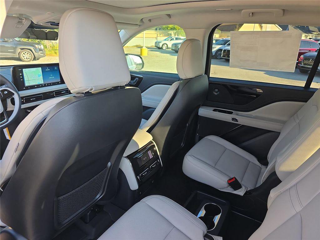 new 2026 Lincoln Aviator car