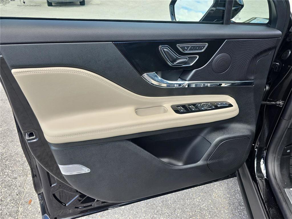 new 2025 Lincoln Corsair car, priced at $39,725