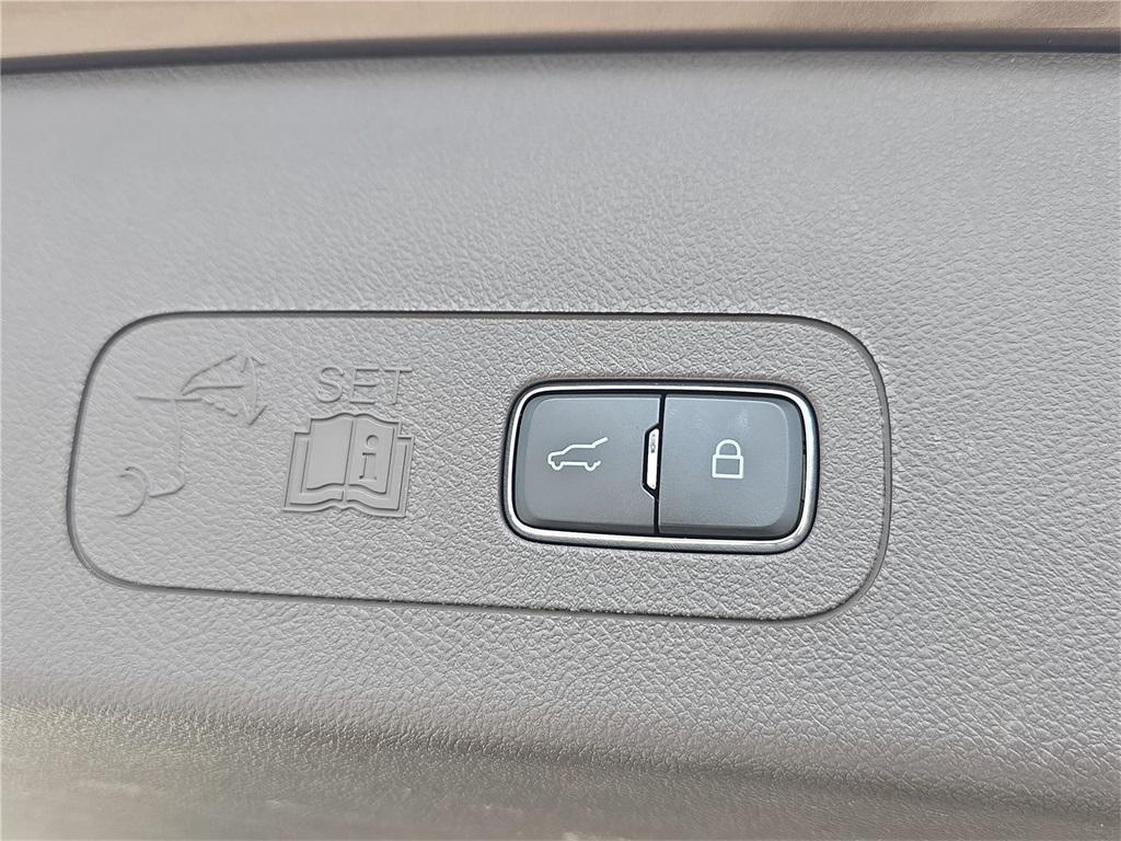 used 2022 Lincoln Aviator car, priced at $43,625