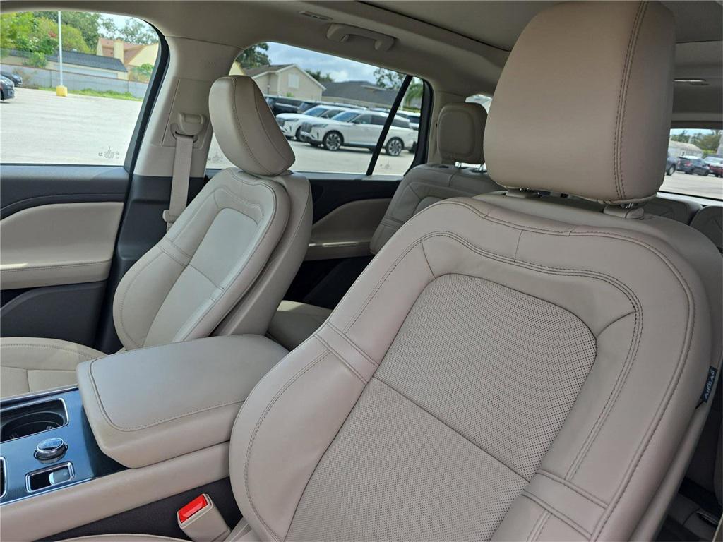 used 2022 Lincoln Aviator car, priced at $43,625