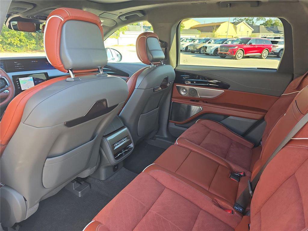 used 2024 Lincoln Nautilus car, priced at $59,998