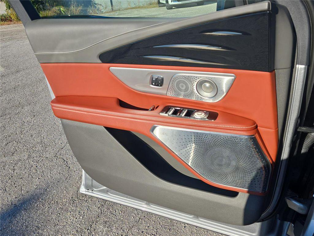 used 2024 Lincoln Nautilus car, priced at $59,998