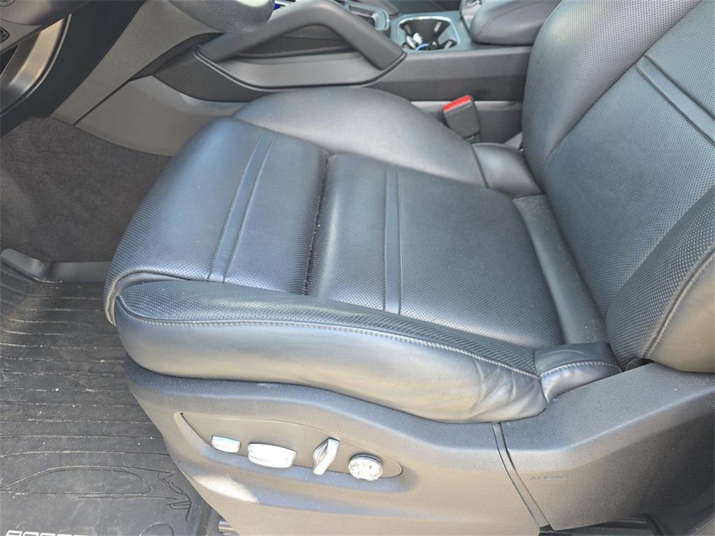 used 2020 Porsche Cayenne car, priced at $37,987