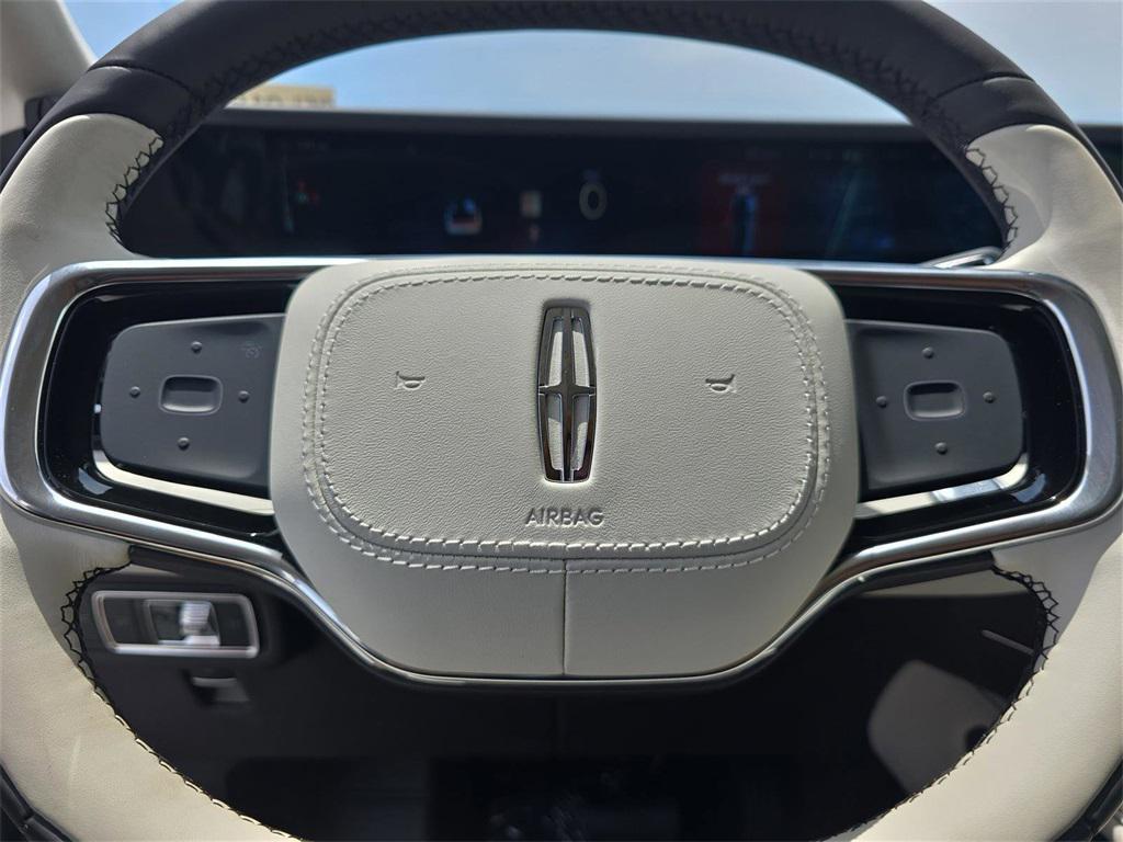 new 2025 Lincoln Nautilus car, priced at $79,395
