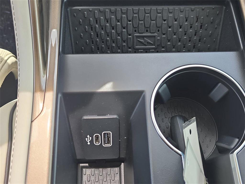 new 2025 Lincoln Nautilus car, priced at $79,395