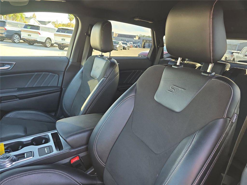 used 2023 Ford Edge car, priced at $28,798