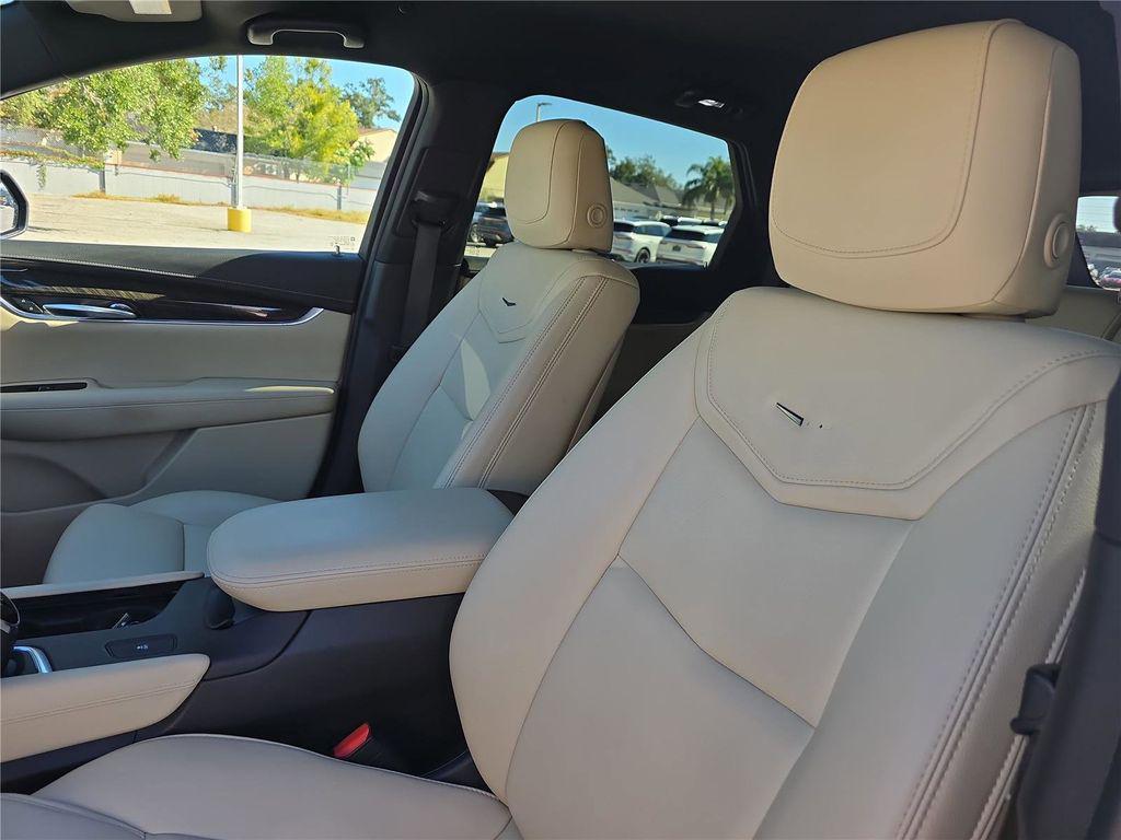 used 2018 Cadillac XT5 car, priced at $17,498