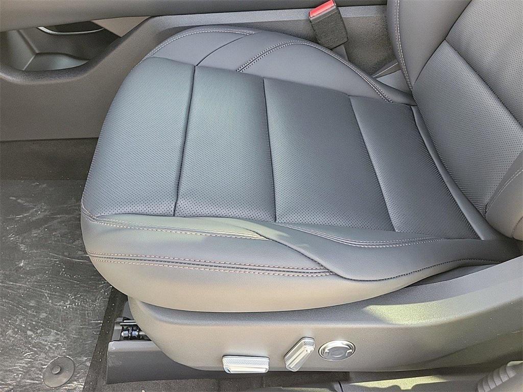 new 2025 Lincoln Nautilus car, priced at $54,718