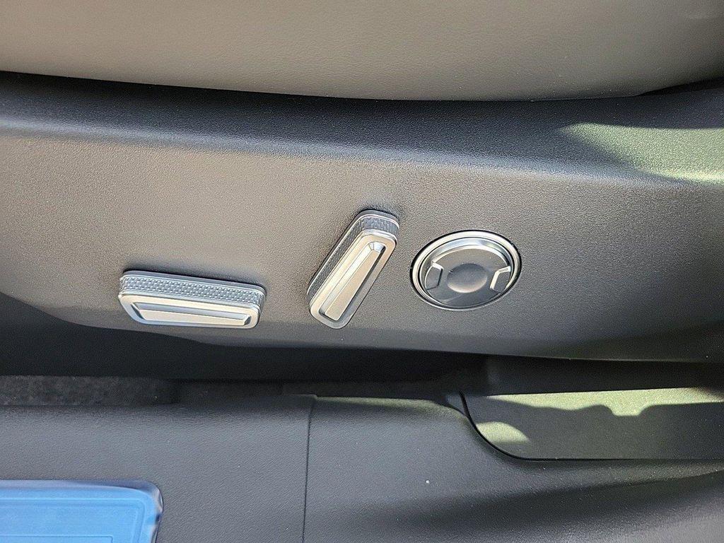 new 2025 Lincoln Nautilus car, priced at $58,499