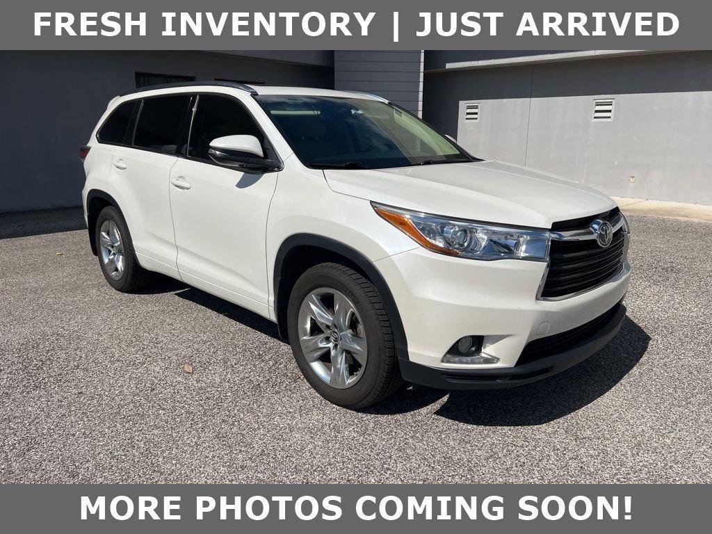 used 2016 Toyota Highlander car, priced at $23,222