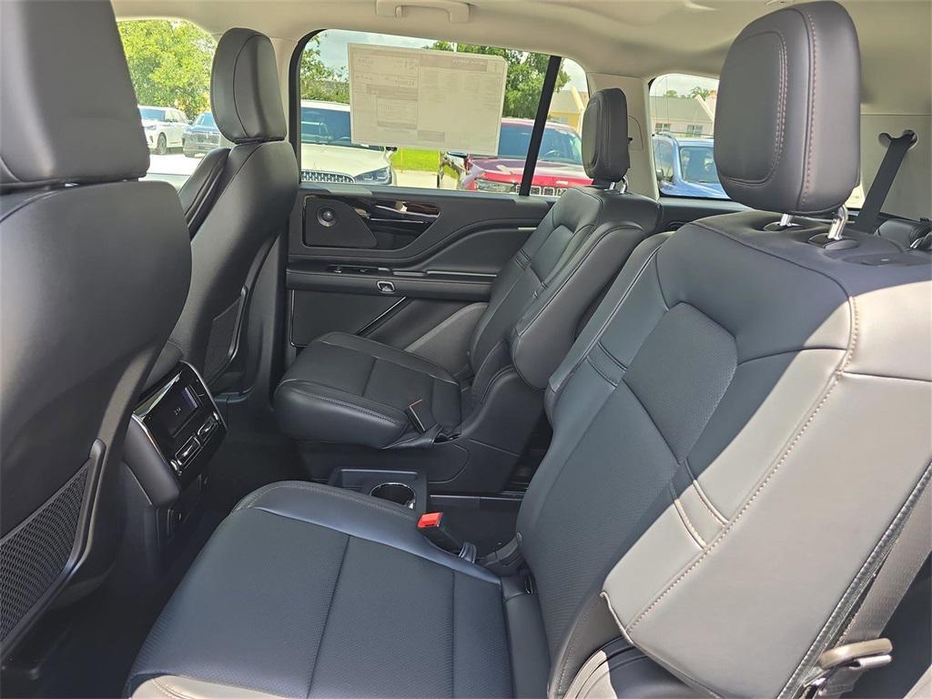 new 2025 Lincoln Aviator car, priced at $61,910