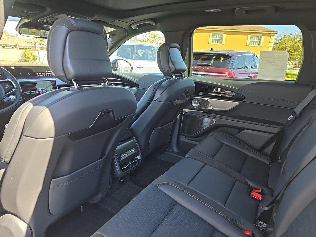 new 2025 Lincoln Nautilus car, priced at $65,114