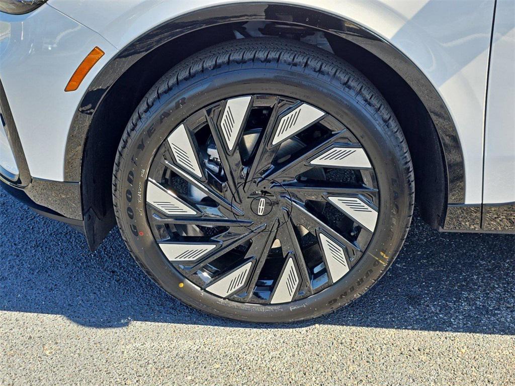 new 2025 Lincoln Nautilus car, priced at $67,114