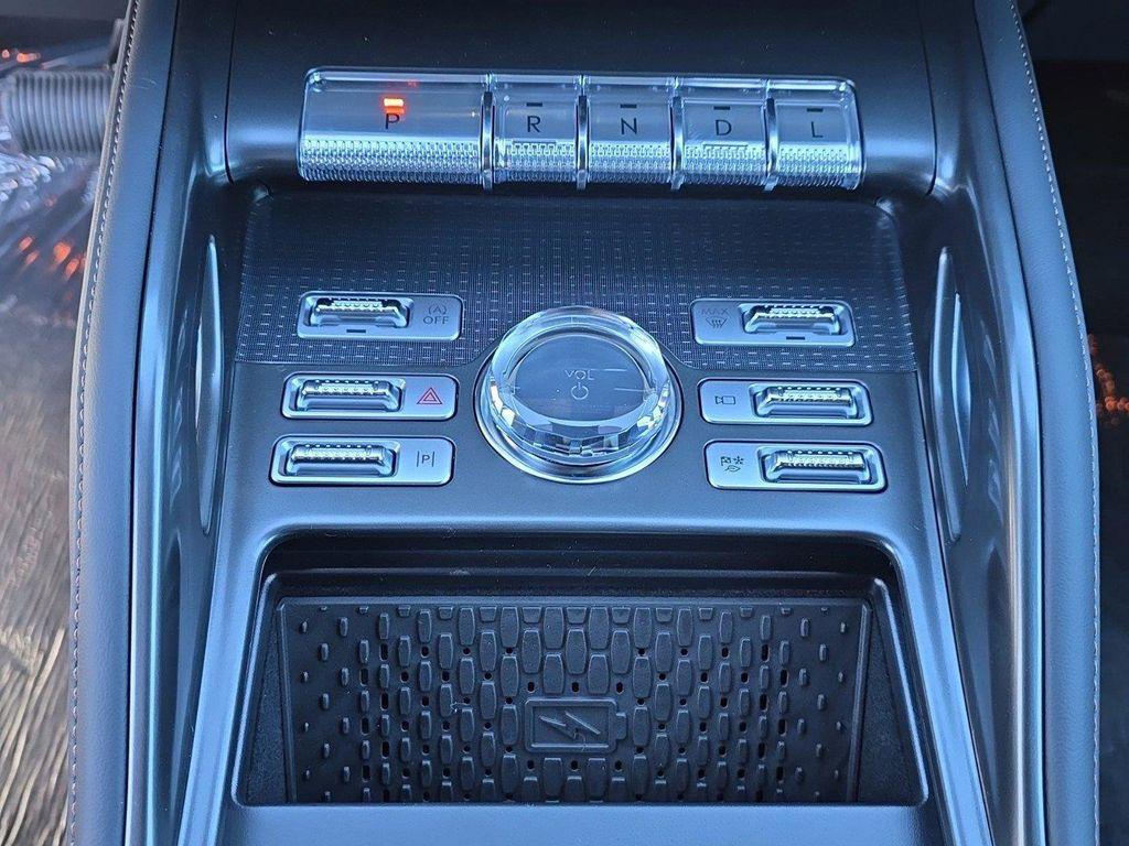 new 2025 Lincoln Nautilus car, priced at $65,114