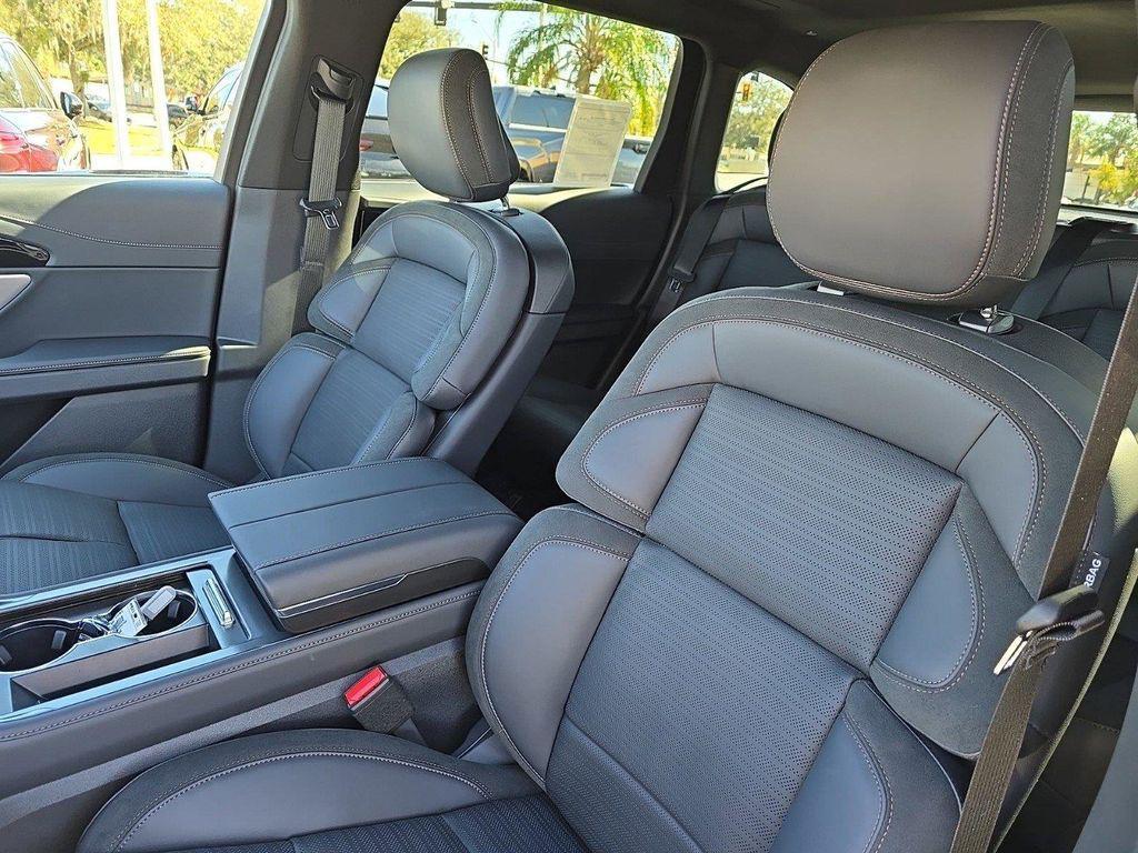 new 2025 Lincoln Nautilus car, priced at $65,114