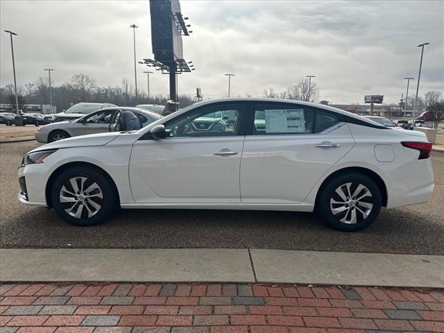 new 2025 Nissan Altima car, priced at $27,556