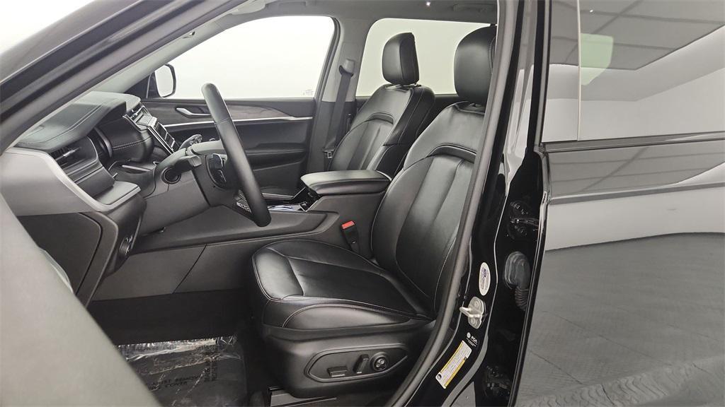 used 2021 Jeep Grand Cherokee L car, priced at $29,494