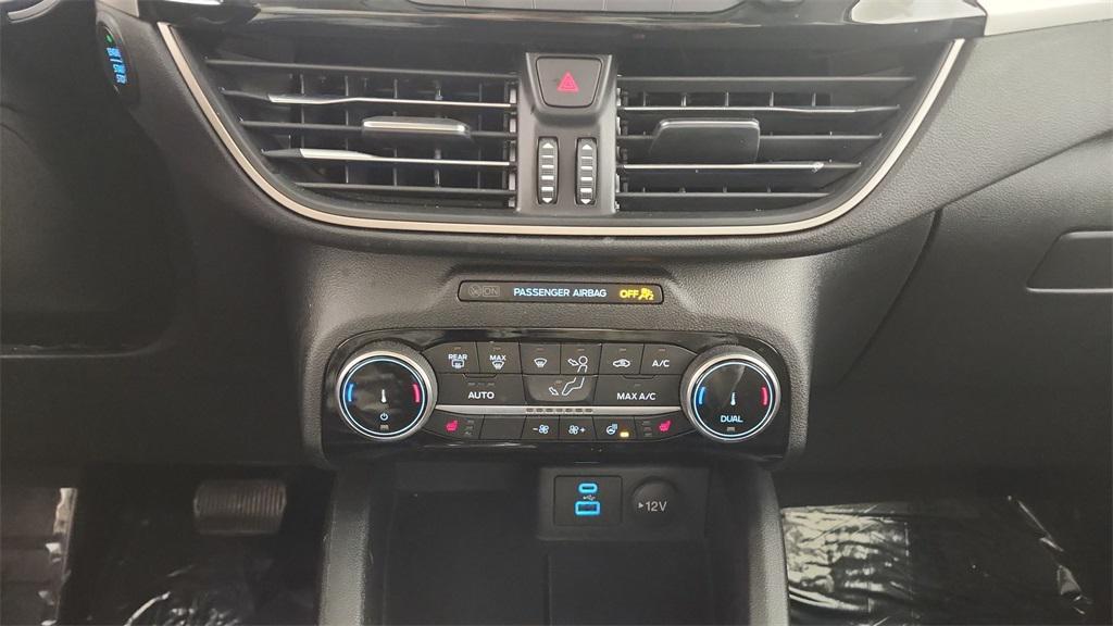 used 2022 Ford Escape car, priced at $24,344