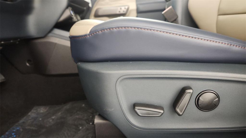 new 2025 Ford Maverick car, priced at $41,006