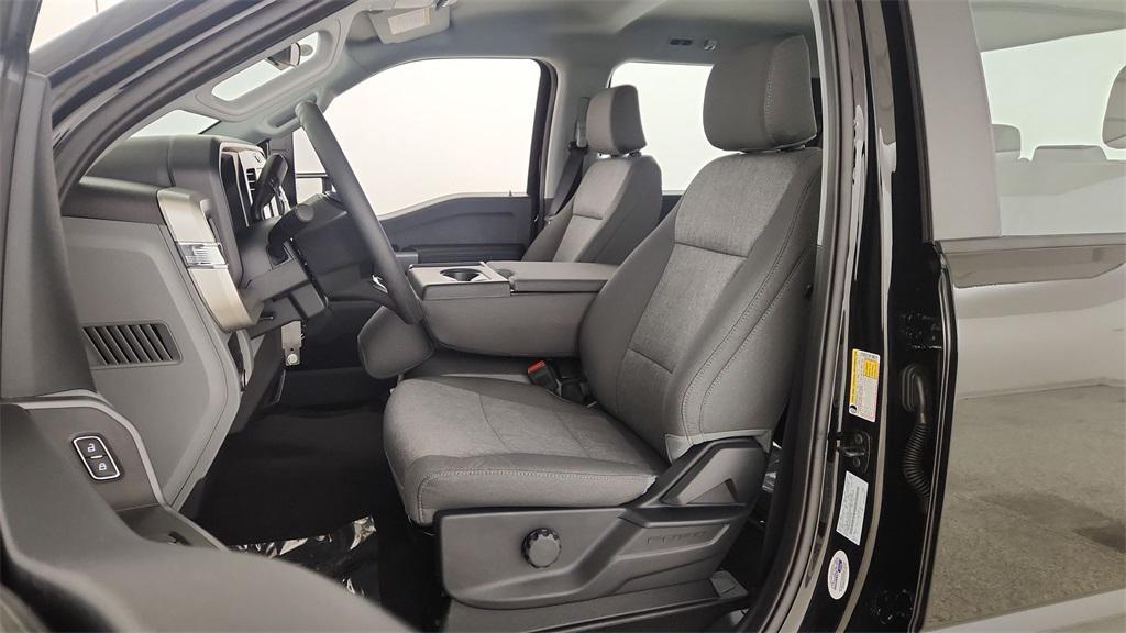 new 2025 Ford F-250 car, priced at $54,658