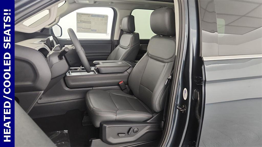 new 2025 Ford Expedition car, priced at $72,840