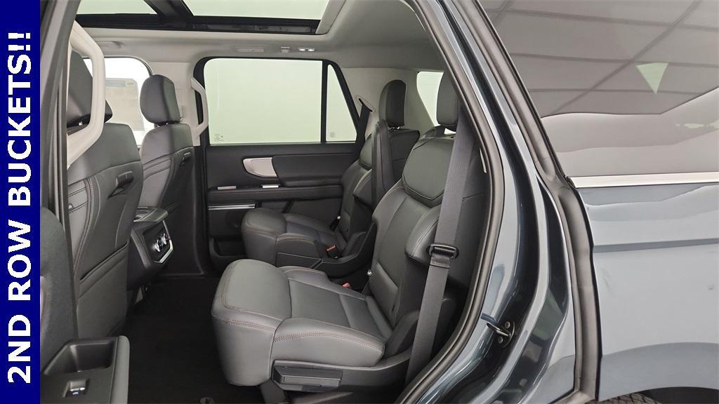 new 2025 Ford Expedition car, priced at $72,840